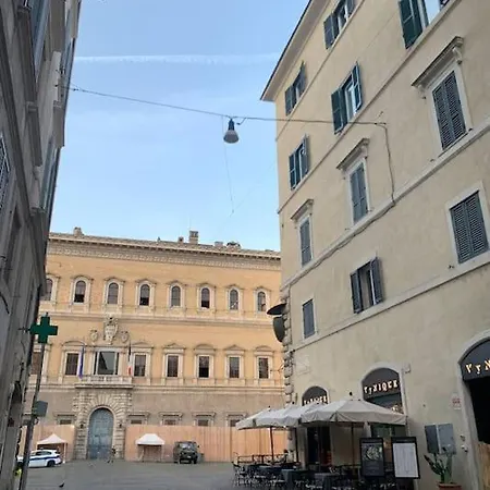 Casa Cristina In Piazza Farnese Διαμέρισμα *