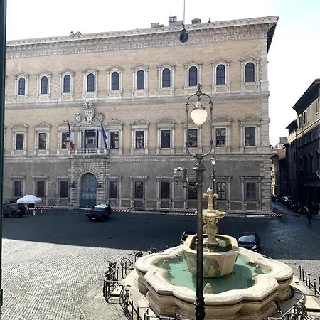 Casa Cristina In Piazza Farnese Rome